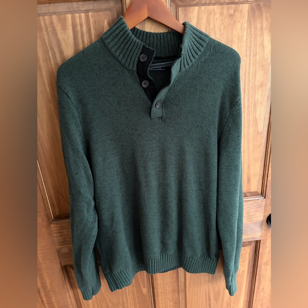 Izod mock neck button front sweater Green,preppy,business casual,layering,office